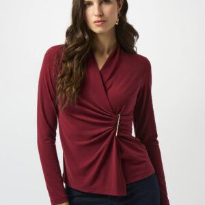 top cruzado de crepé color burdeos joseph ribkoff