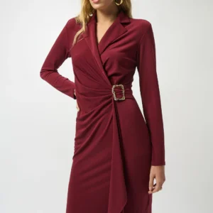 vestido cruzado de crepé color burdeos joseph ribkoff