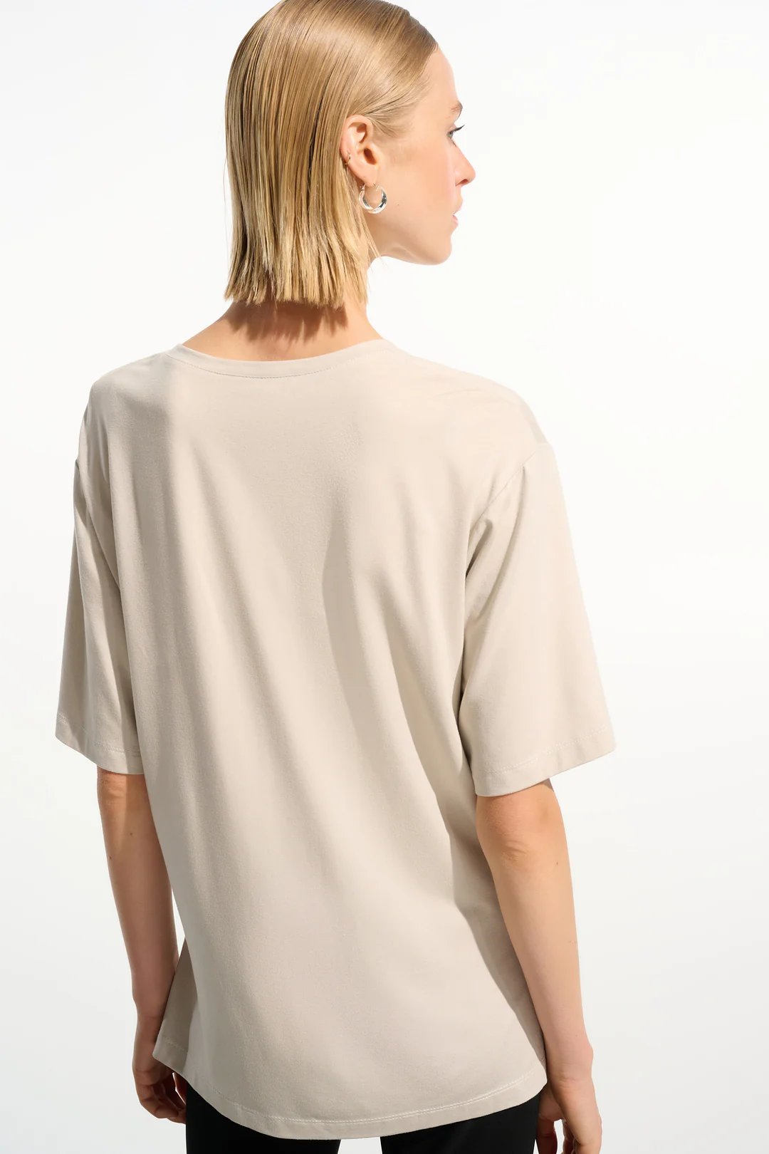 camiseta con escote en v de joseph ribkoff camiseta con escote en v de joseph ribkoff