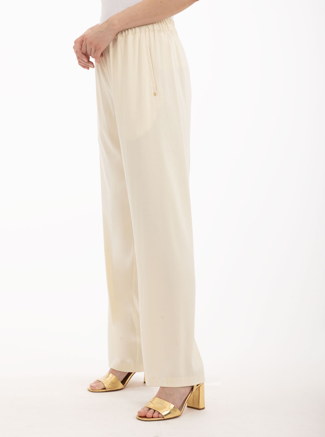 pantalón ancho crudo pantalón ancho crudo