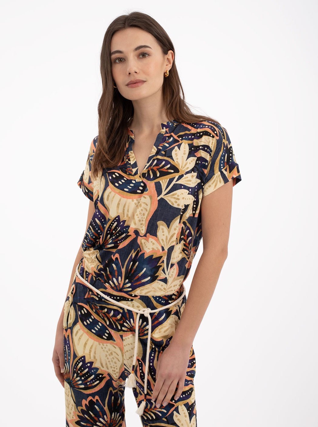 camiseta estampado floral camiseta estampado floral