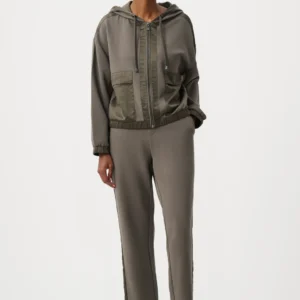 chaqueta con capucha de joseph ribkoff