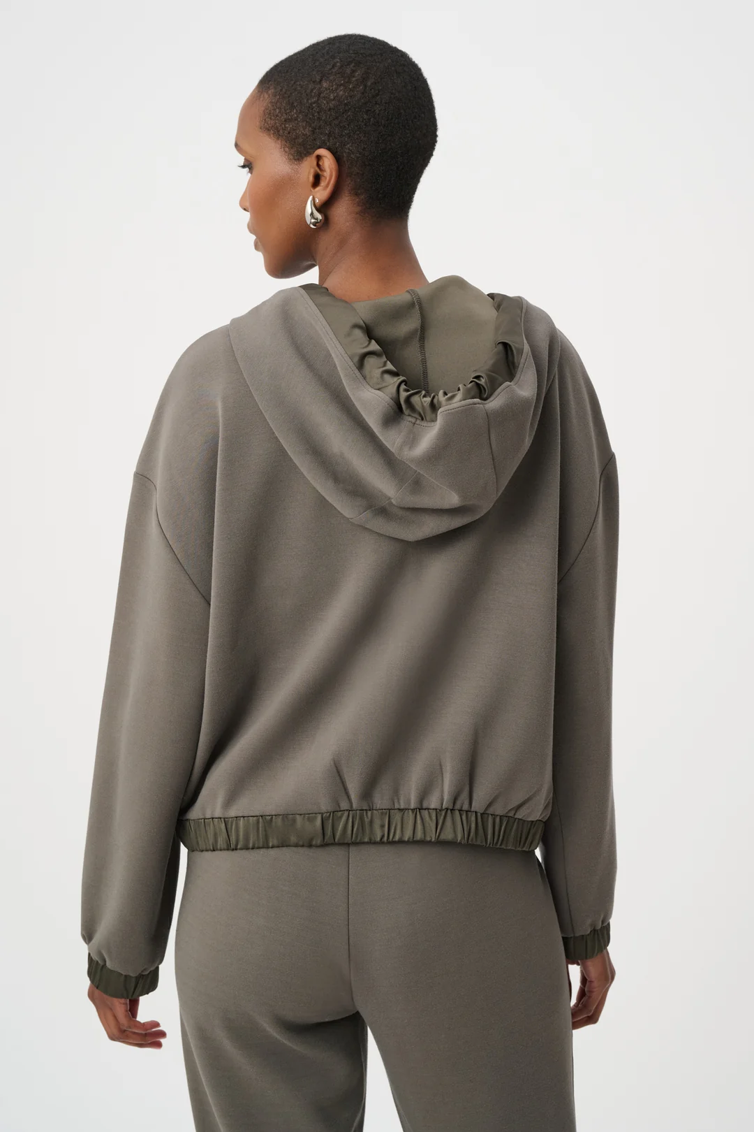 chaqueta con capucha de joseph ribkoff chaqueta con capucha de joseph ribkoff